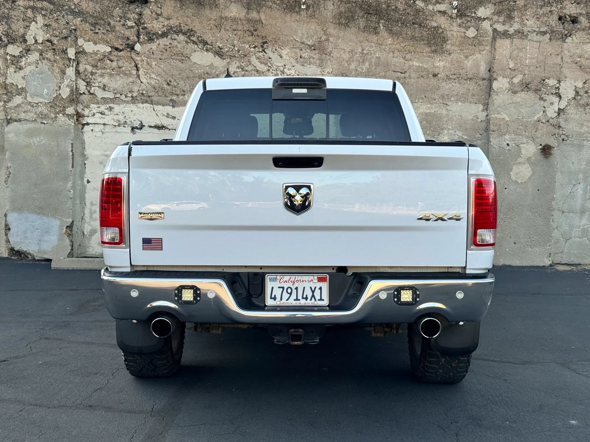 Used 2017 RAM 1500 Laramie w/ Convenience Group AWD/4WD image 8