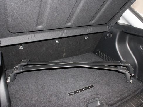 Used 2025 Hyundai Kona SEL FWD image 16