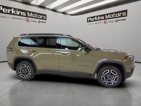 New 2026 Jeep Cherokee Laredo AWD/4WD image 6