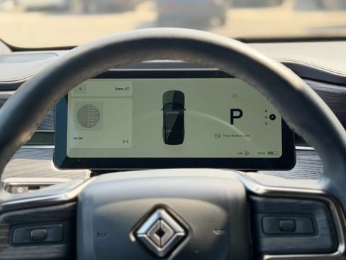 Used 2023 Rivian R1S Adventure AWD/4WD image 25