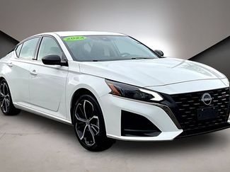 Used 2024 Nissan Altima 2.5 SR FWD video 1