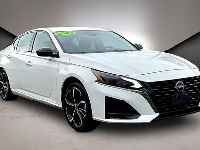 Used 2024 Nissan Altima 2.5 SR