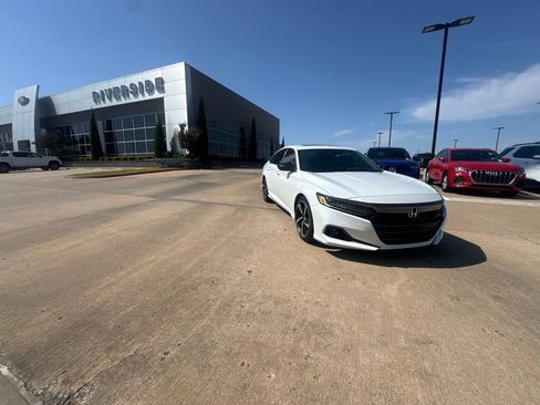Used 2022 Honda Accord Sport image 1