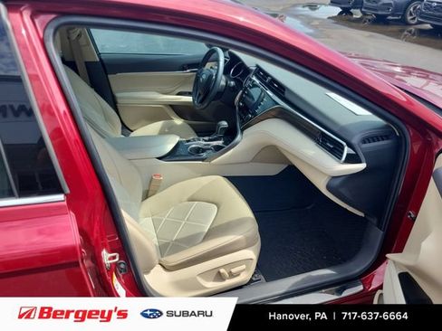 Used 2018 Toyota Camry XLE w/ Driver Assist Package FWD image 11