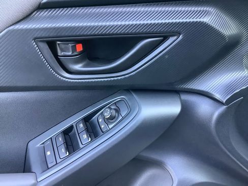 Used 2025 Subaru Crosstrek 2.0i AWD/4WD image 12