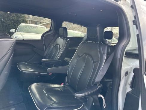 Used 2018 Chrysler Pacifica Limited w/ Advanced Safetytec Group image 37
