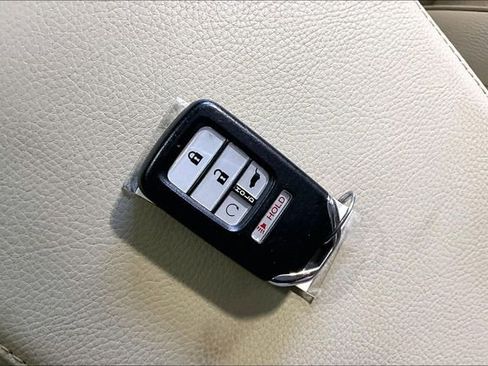 Used 2020 Honda CR-V Touring image 10