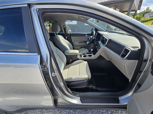 Used 2020 Kia Sportage LX AWD/4WD image 30