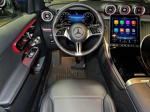 Used 2025 Mercedes-Benz GLC 300 4MATIC image 44