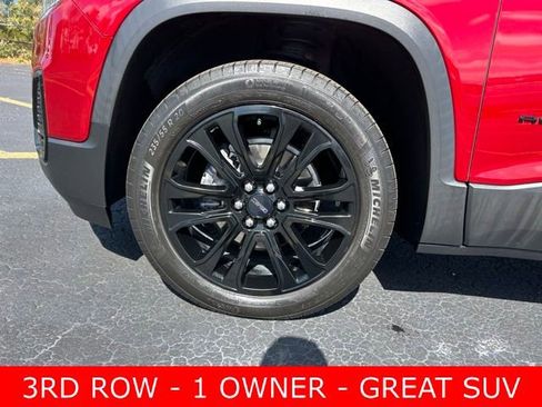 Used 2023 GMC Acadia SLE w/ Driver Convenience Package image 9