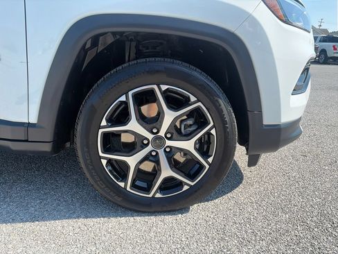 Used 2025 Jeep Compass Limited AWD/4WD image 44