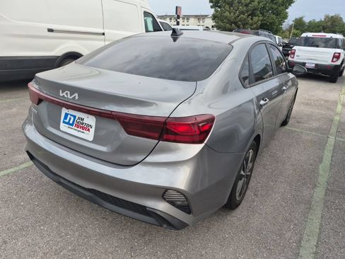 Used 2023 Kia Forte LXS w/ LXS Technology Package FWD image 15