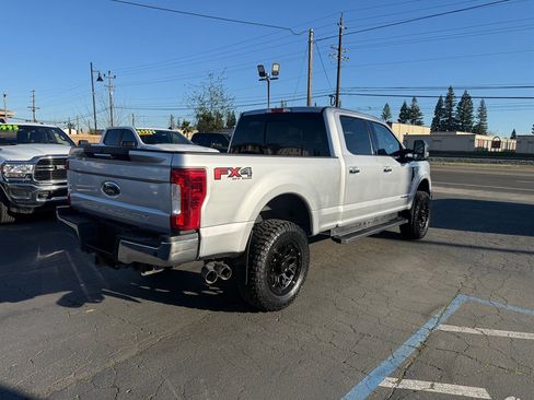 Used 2017 Ford F350 Lariat w/ Chrome Package image 5