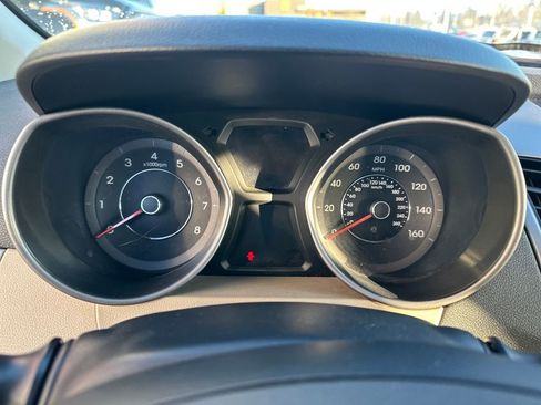 Used 2016 Hyundai Elantra SE image 21