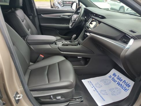 Certified 2022 Cadillac XT5 Luxury FWD image 27