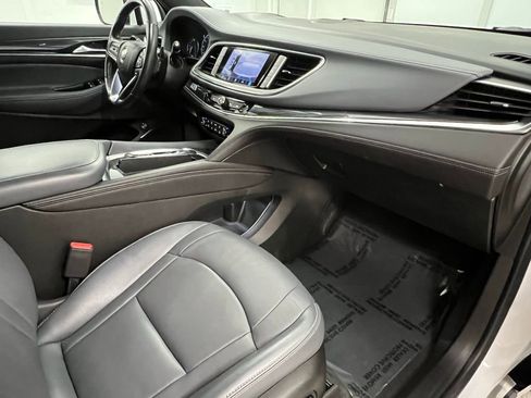Used 2024 Buick Enclave Premium image 62