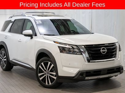 Used 2025 Nissan Pathfinder Platinum w/ Cargo Package