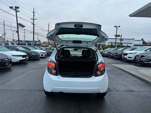 Used 2016 Chevrolet Sonic LT image 25