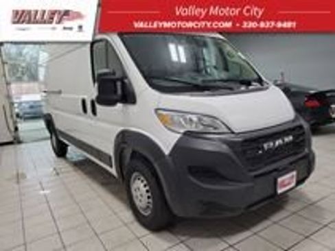 New 2024 RAM ProMaster 2500 w/ Convenience Group FWD image 1