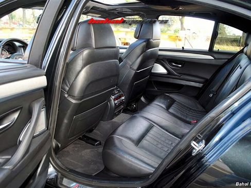 Used 2014 BMW M5 image 24