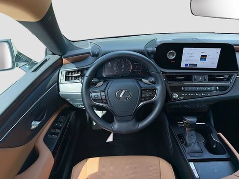Used 2025 Lexus ES 350 w/ Premium Package FWD image 17
