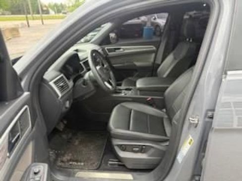 Used 2021 Volkswagen Atlas Cross Sport SE FWD image 7