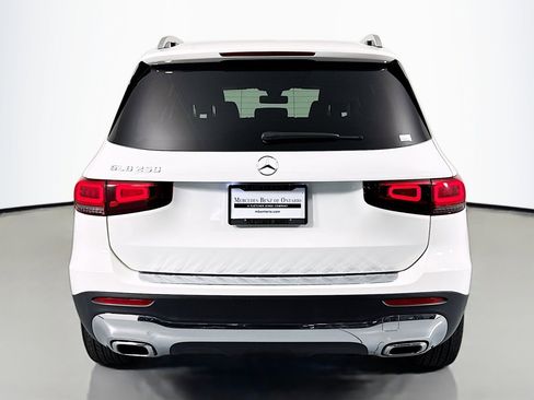 Certified 2023 Mercedes-Benz GLB 250 image 4