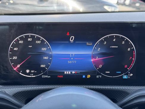 Used 2025 Mercedes-Benz CLA 250 4MATIC image 33