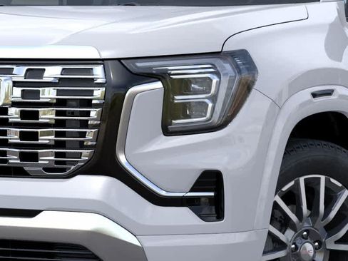 New 2026 GMC Terrain Denali w/ LPO, Floor Liner Package AWD/4WD image 10
