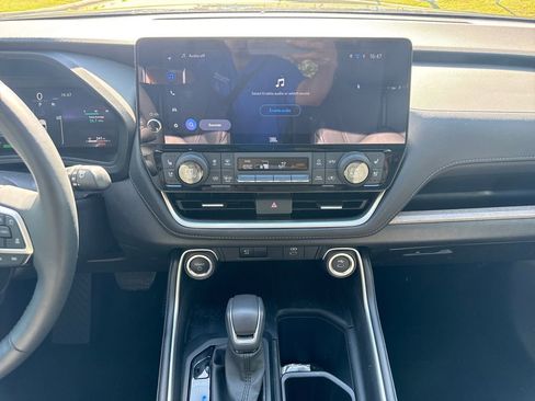 Used 2025 Toyota Grand Highlander AWD Hybrid image 19
