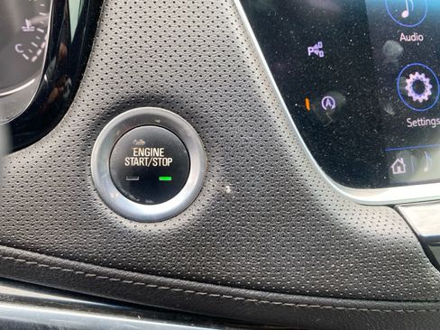 Used 2020 Cadillac XT5 Premium Luxury FWD image 19