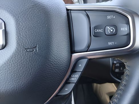 Used 2024 RAM 1500 Big Horn AWD/4WD image 21