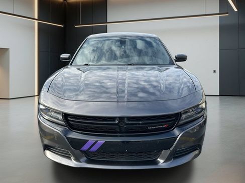 Used 2018 Dodge Charger R/T RWD image 7