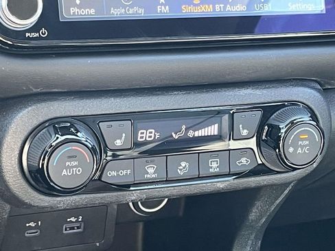 Used 2022 Nissan Kicks SR w/ Premium Package image 25