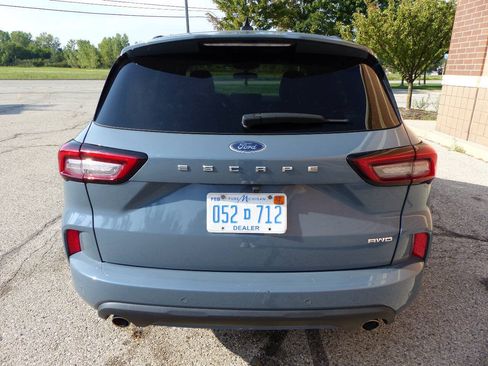 Used 2024 Ford Escape ST-Line Select w/ Tech Pack #1 AWD/4WD image 8