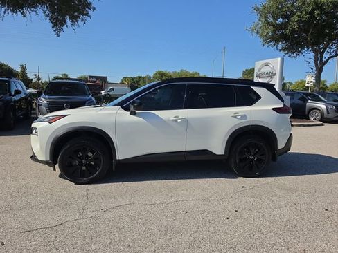 Certified 2023 Nissan Rogue SV w/ SV Premium B Package FWD image 5
