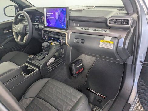 New 2025 Toyota Tacoma TRD Off-Road image 5