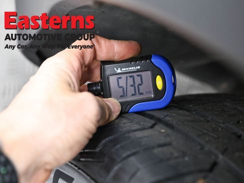 Used 2015 Toyota RAV4 Limited AWD/4WD image 31