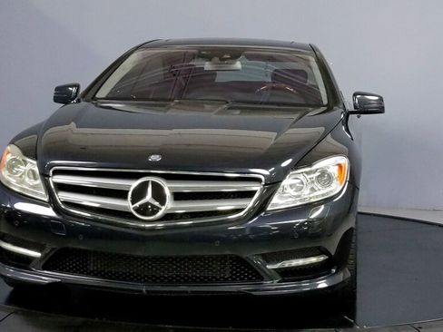 Used 2011 Mercedes-Benz CL 550 4MATIC image 2