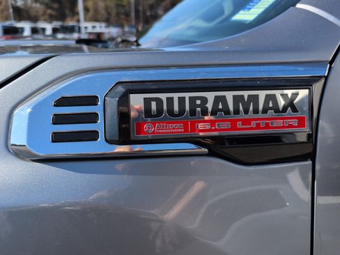 Used 2025 GMC Sierra 2500 SLT w/ SLT Premium Package image 4