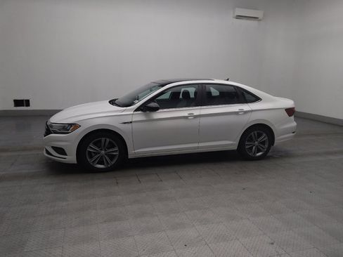 Used 2020 Volkswagen Jetta R-Line w/ R-Line Cold Weather Package FWD image 2
