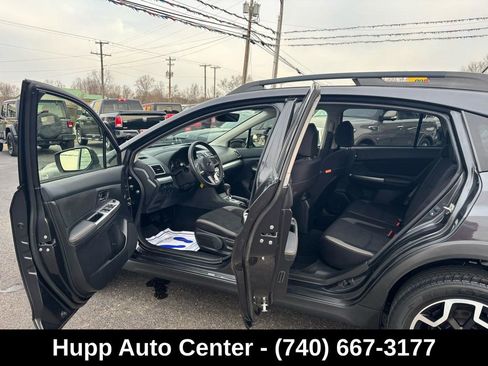 Used 2017 Subaru Crosstrek 2.0i Premium w/ Moonroof Package AWD/4WD image 7