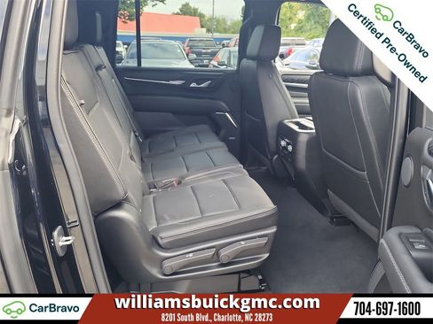 Used 2022 GMC Yukon XL Denali image 28