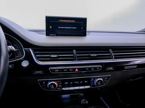 Used 2018 Audi Q7 3.0T Prestige w/ Prestige Package image 35