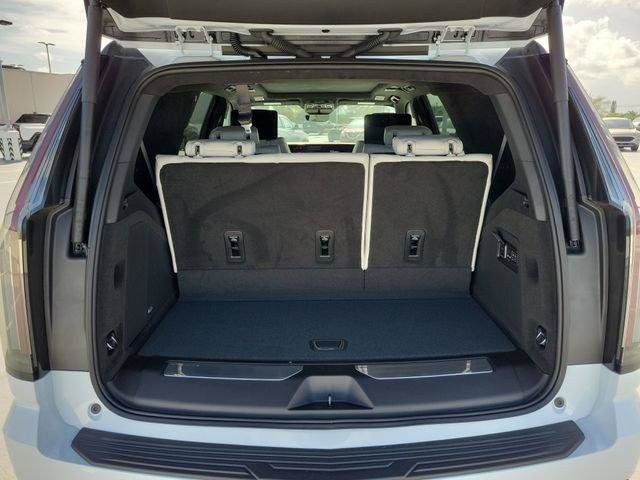 New 2026 Cadillac Escalade Platinum Sport w/ LPO, ONYX Package AWD/4WD image 11
