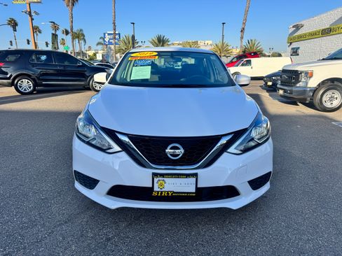 Used 2019 Nissan Sentra S w/ Appearance Package FWD image 2