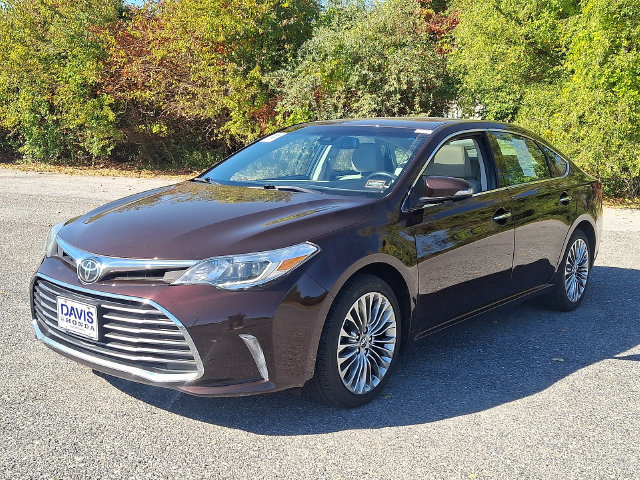 Used 2018 Toyota Avalon Limited w/ All Weather Liner Package FWD image 3