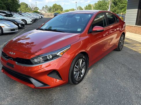 Used 2023 Kia Forte LXS w/ LXS Technology Package FWD image 1