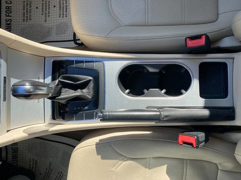 Used 2013 Volkswagen Passat 2.5 SE image 16