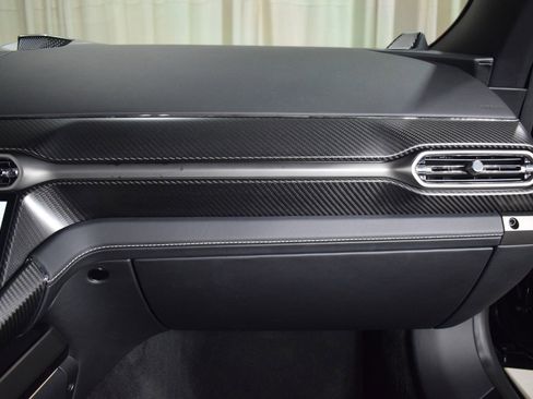 Used 2025 Aston Martin Vanquish image 22